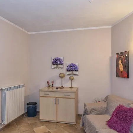 Eden Park פארק נופש 3*